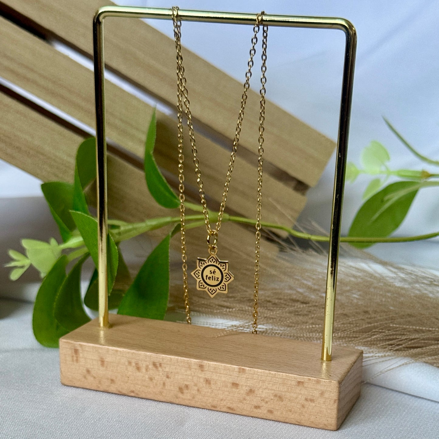 Sé feliz Necklace