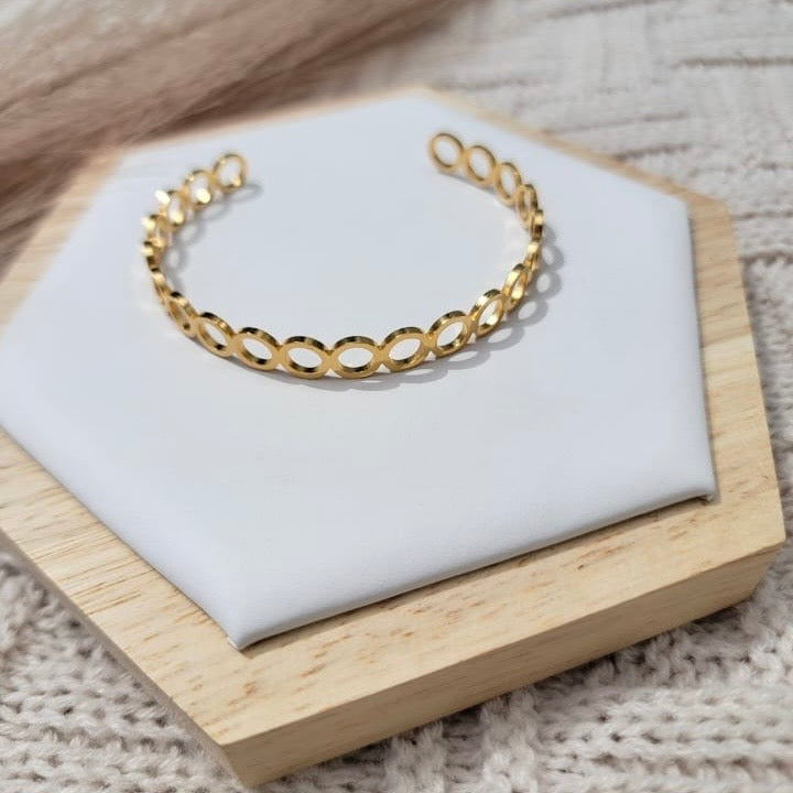 Dorothy Gold Bangle