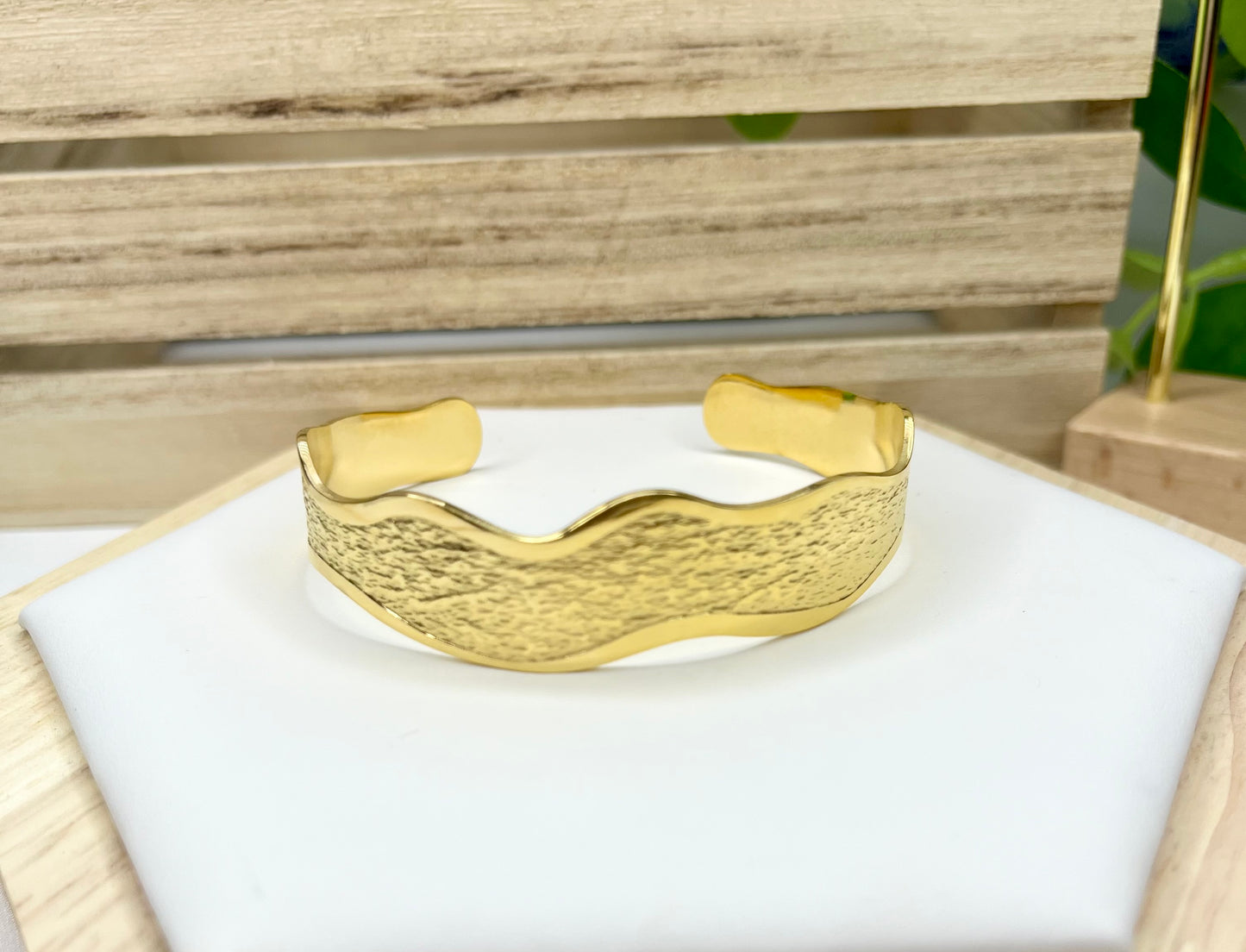 Ocean Gold Bangle