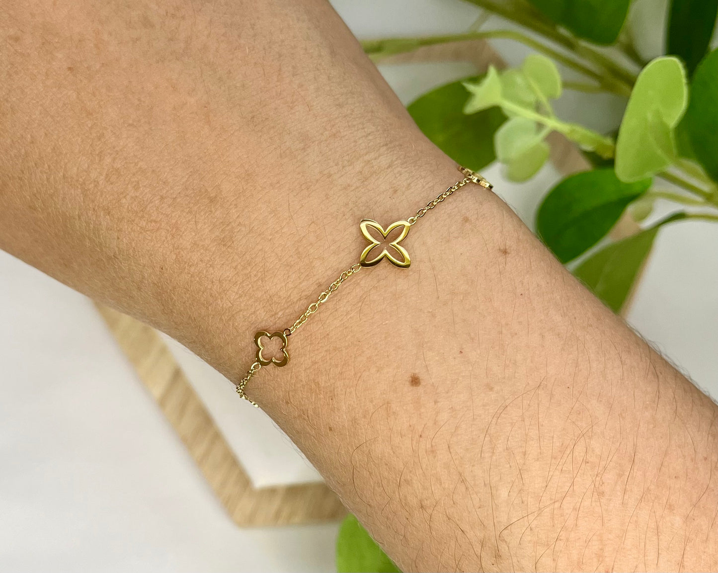 Clover Gold Bracelet