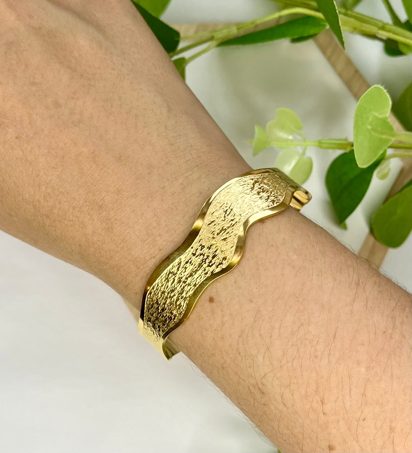 Ocean Gold Bangle